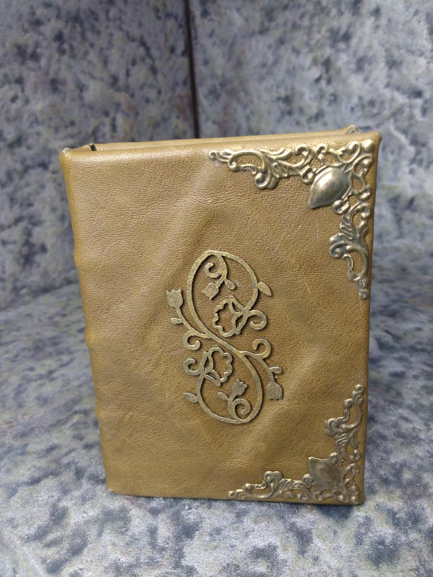 Green filigree micro notebook