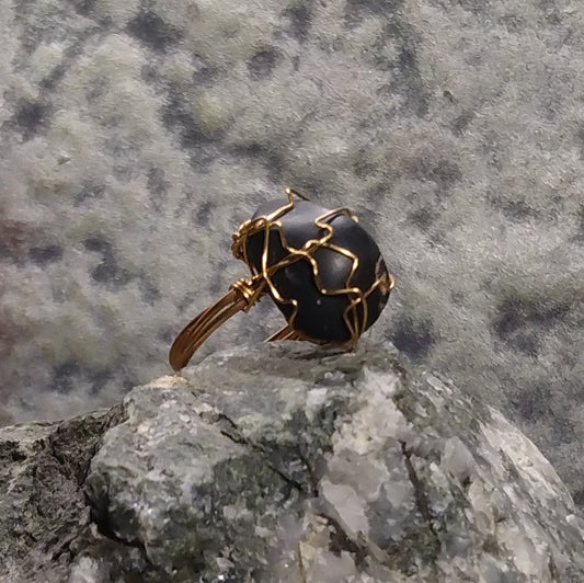 black pebble ring