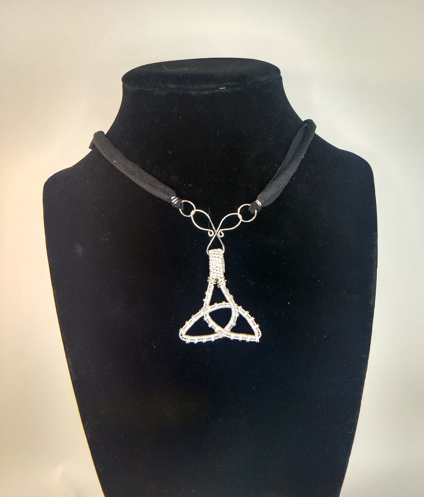 Small Triquetra/ Celtic Trinity knot Pendant