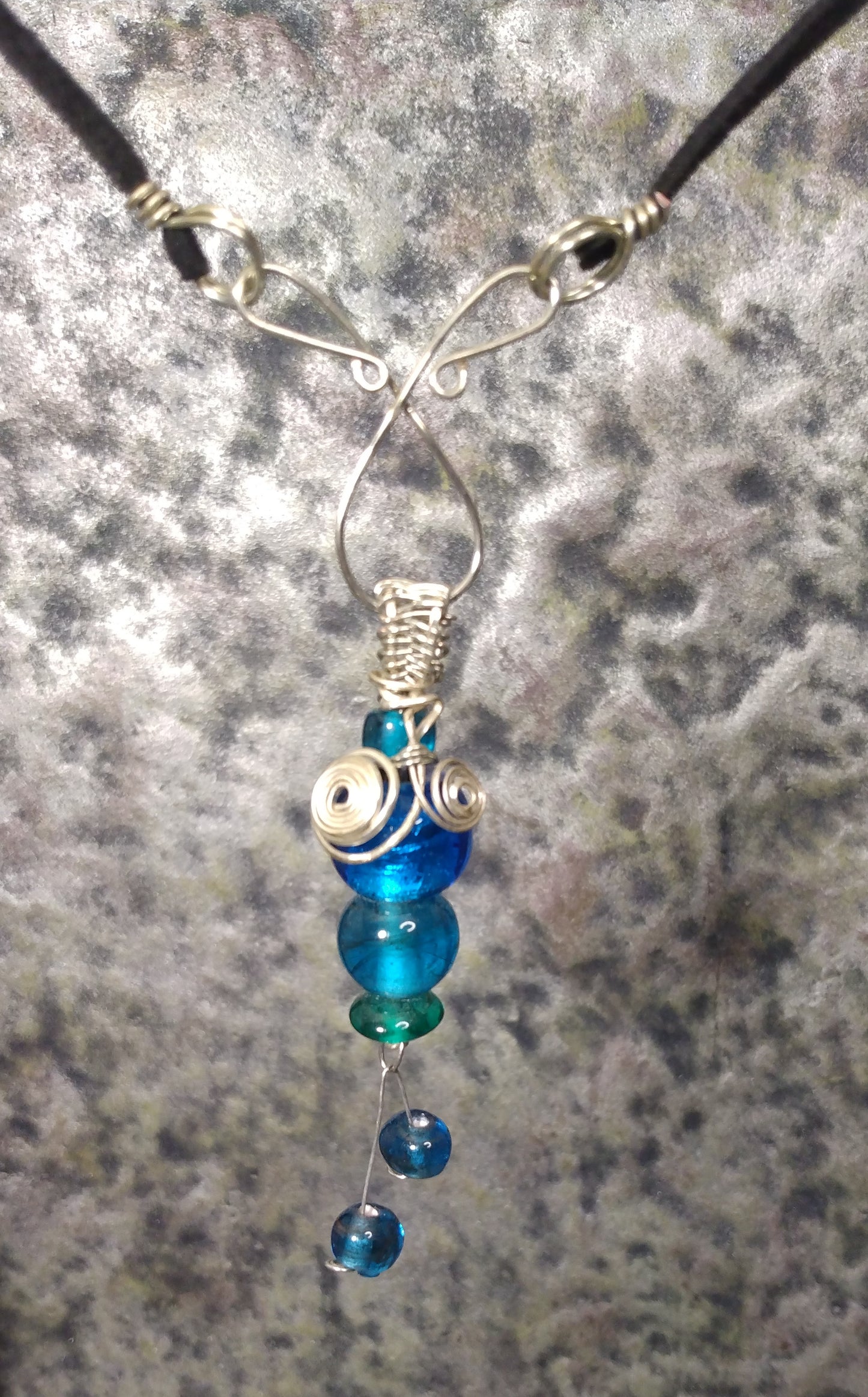 Glass bead Blue Bot